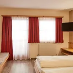 Haus Lenz * Serfaus