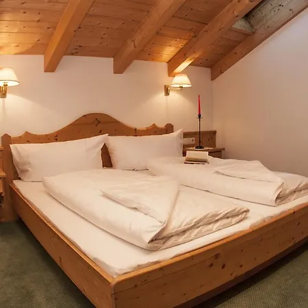 Haus Lenz * Серфаус