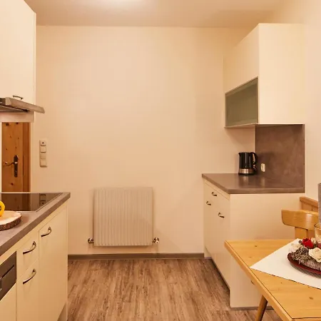 Haus Lenz Серфаус