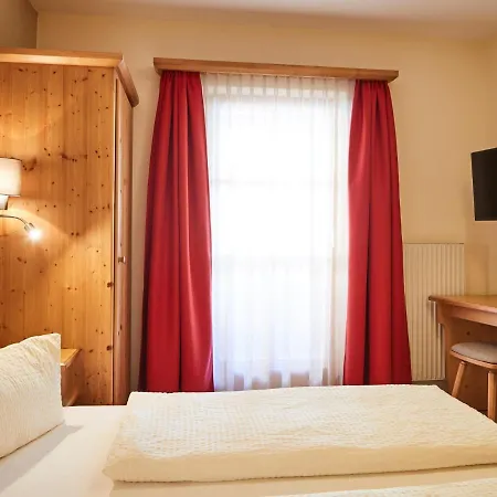 Haus Lenz شقة سيرفاوس